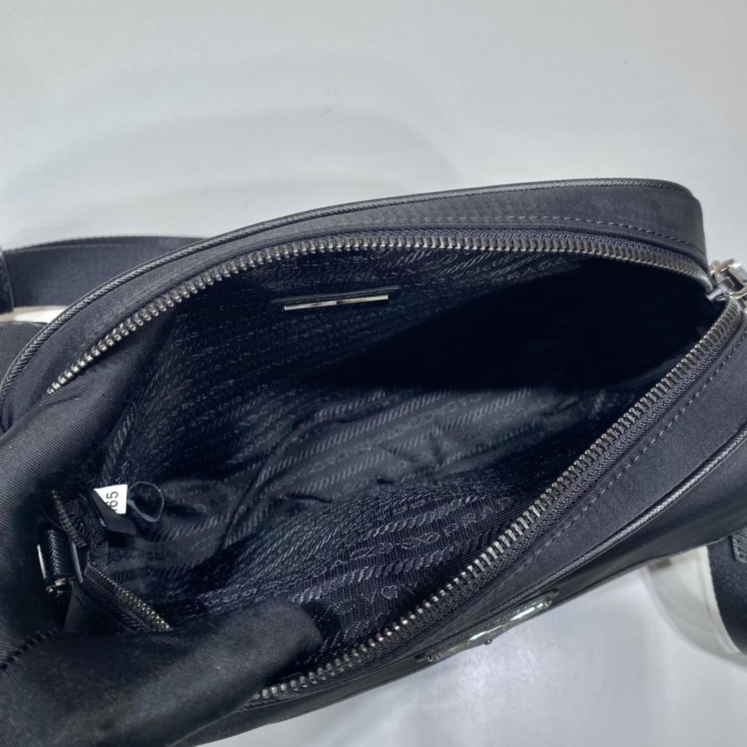 Prada Re-Nylon Saffiano Leather Shoulder Bag ( 22-16-5cm) - PerfectKickZ