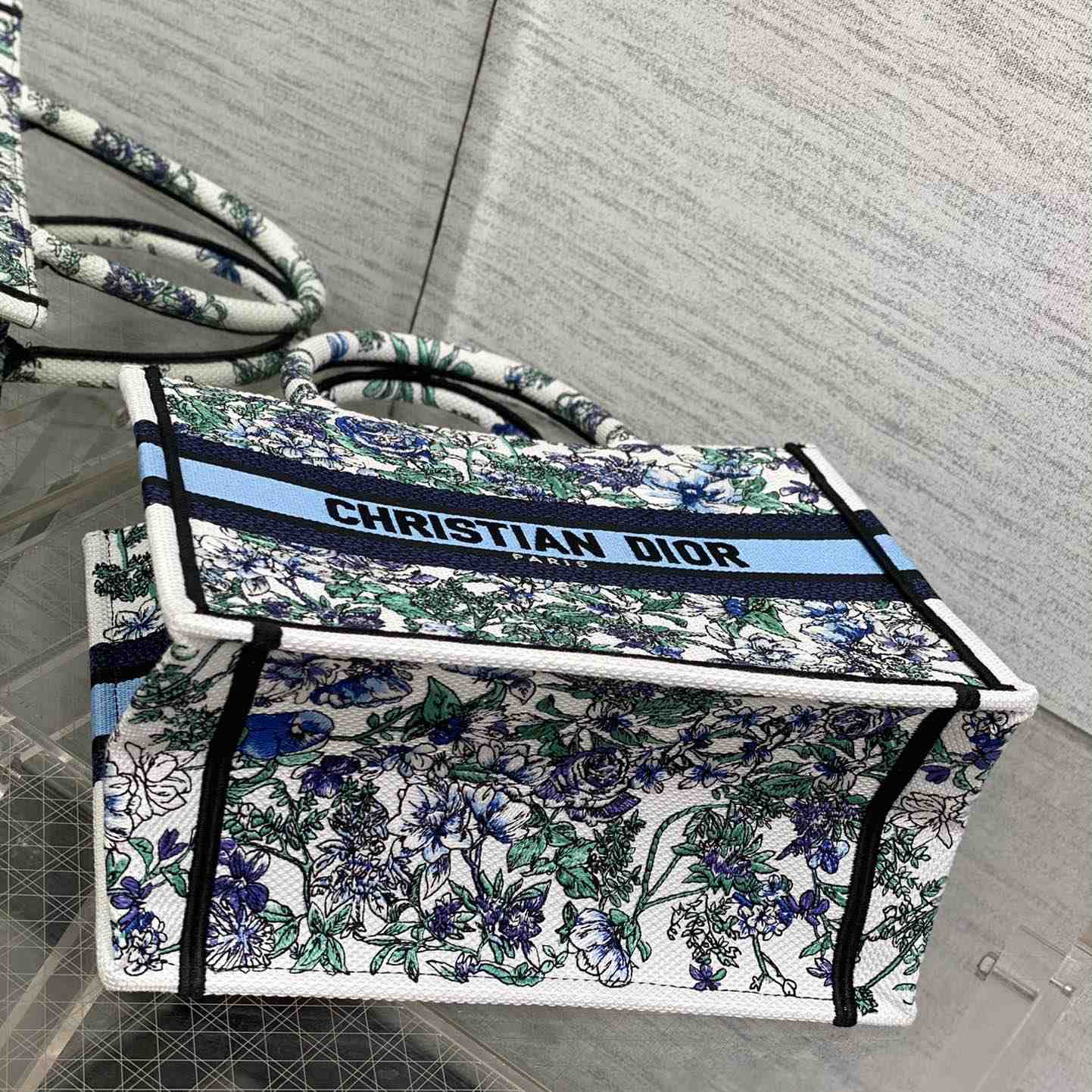 Dior Small Dior Book Tote - PerfectKickZ