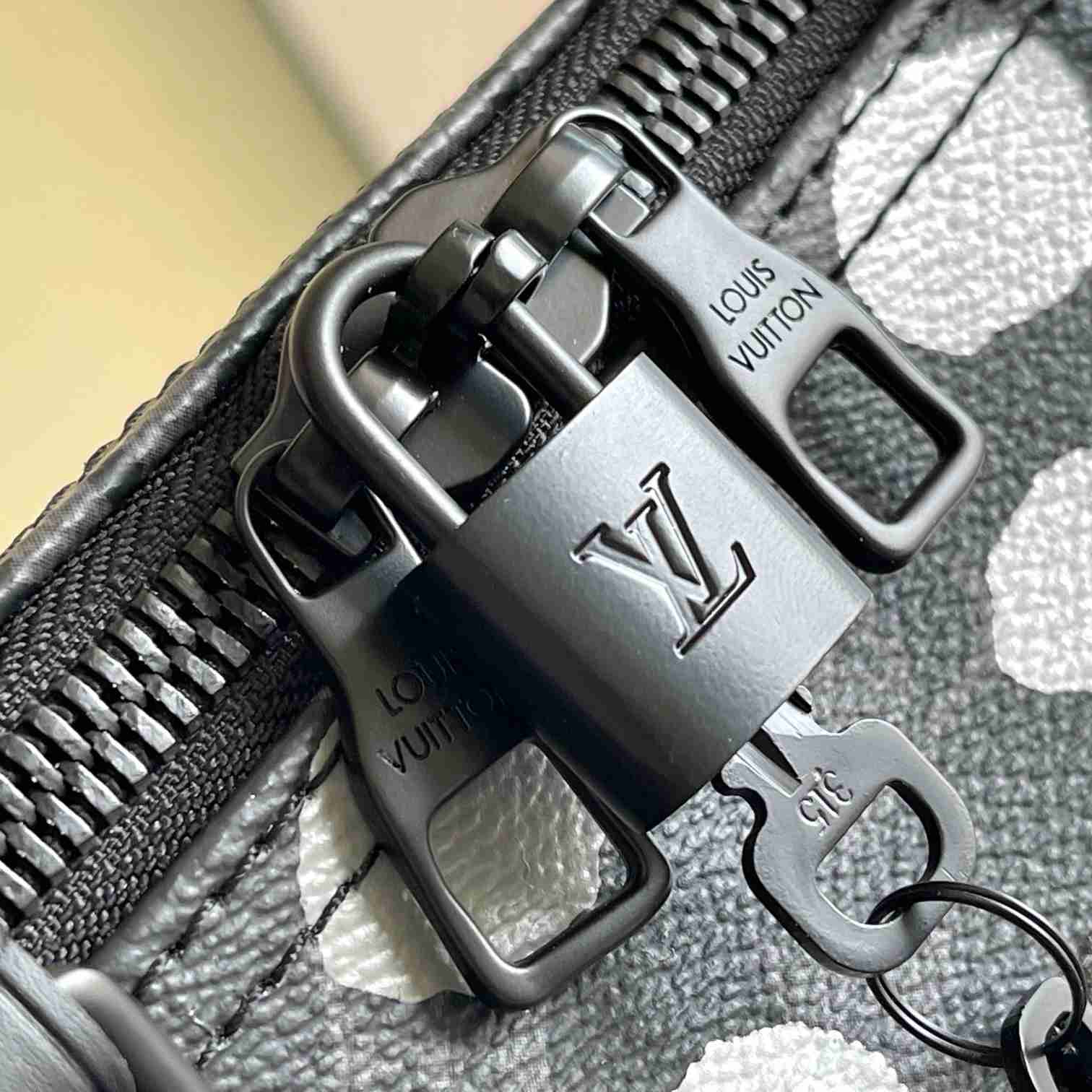 Louis Vuitton LV x YK Bandoulière Keepall 55   M46401 - PerfectKickZ