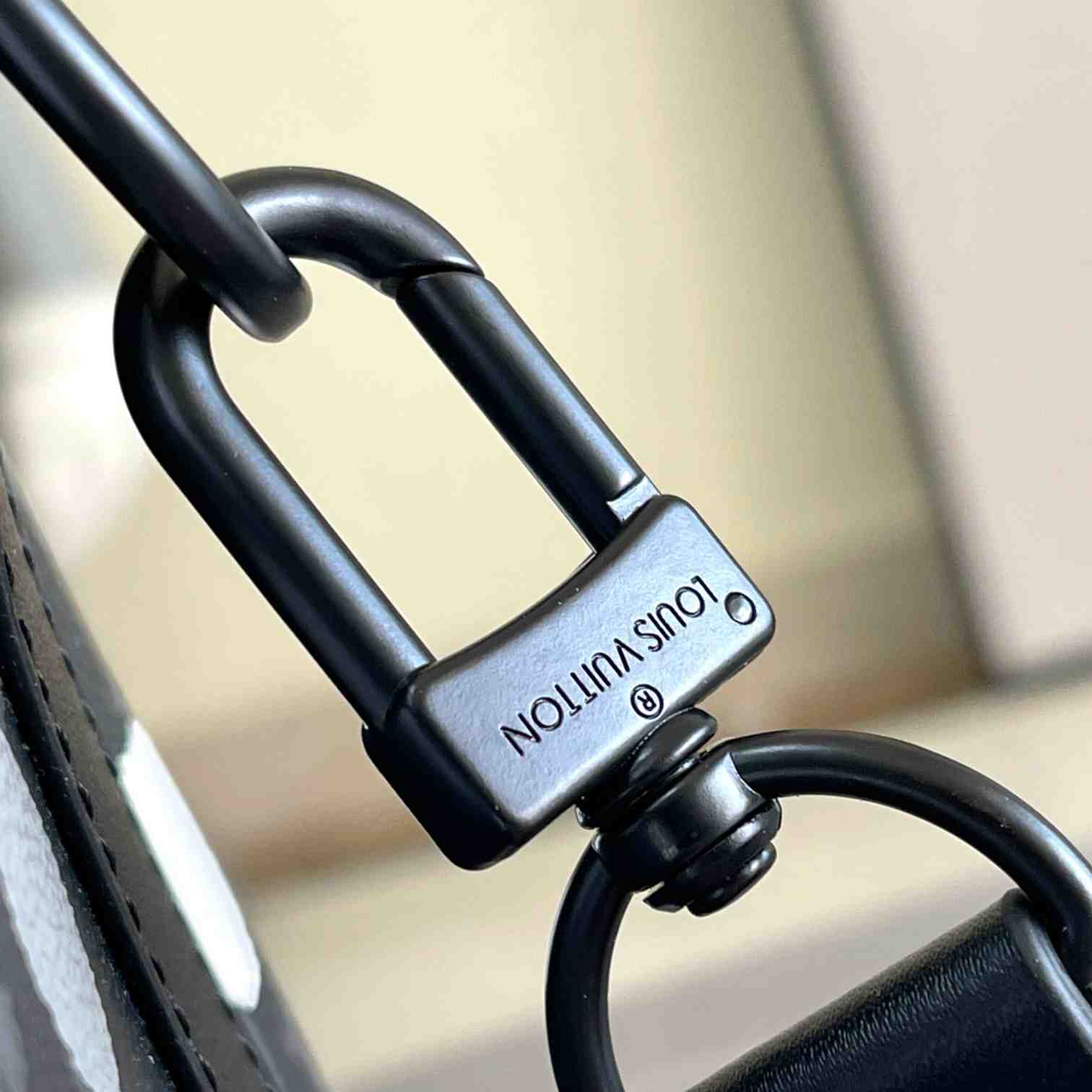 Louis Vuitton LV x YK Bandoulière Keepall 55   M46401 - PerfectKickZ