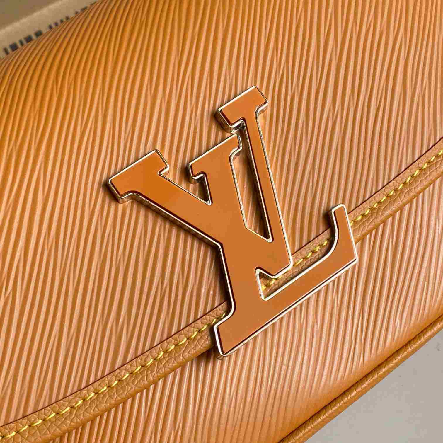 Louis Vuitton Buci    M59459 - PerfectKickZ