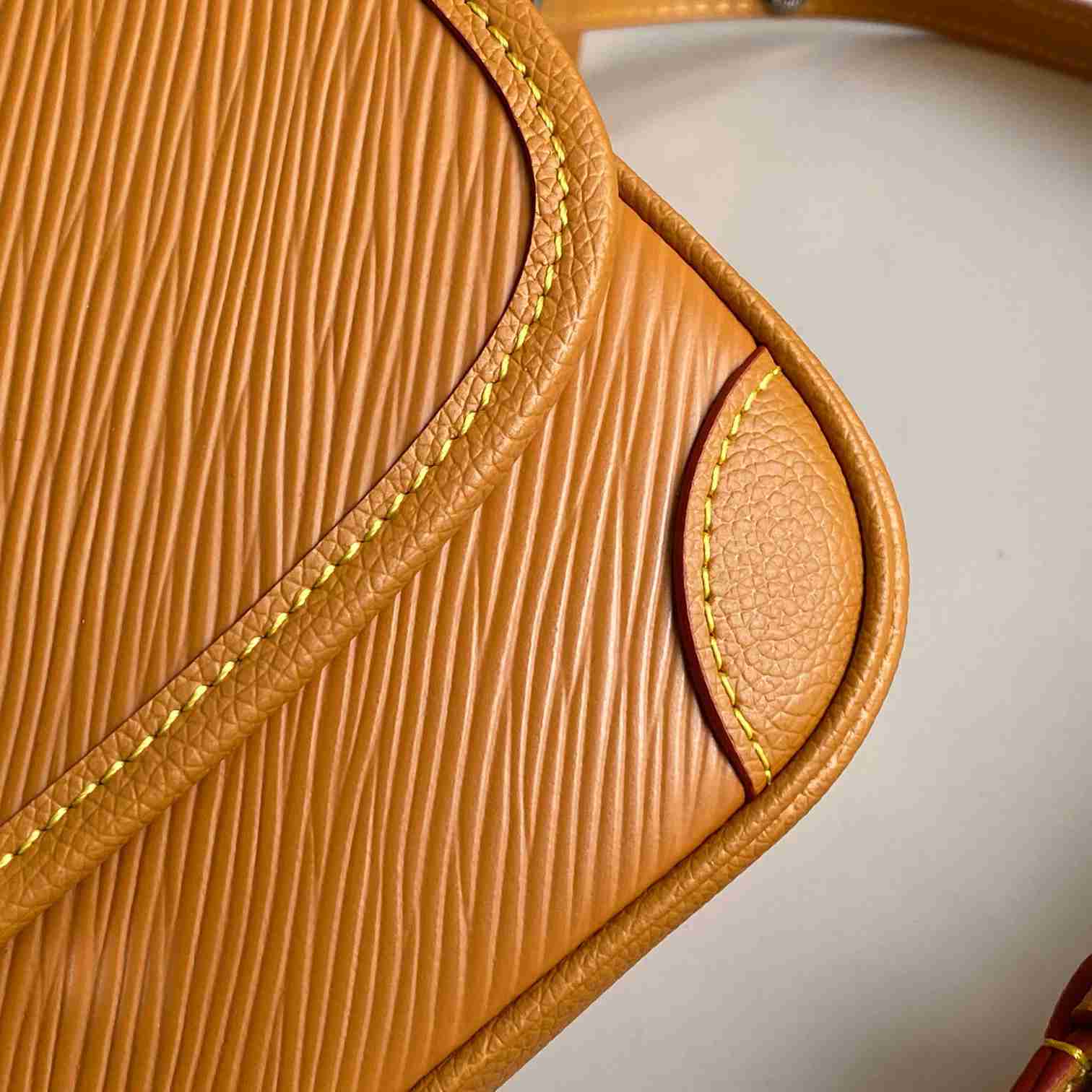 Louis Vuitton Buci    M59459 - PerfectKickZ