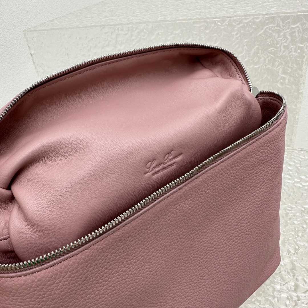 Loro Piana Extra Pocket Backpack L23.5   (23×8×22cm) - PerfectKickZ