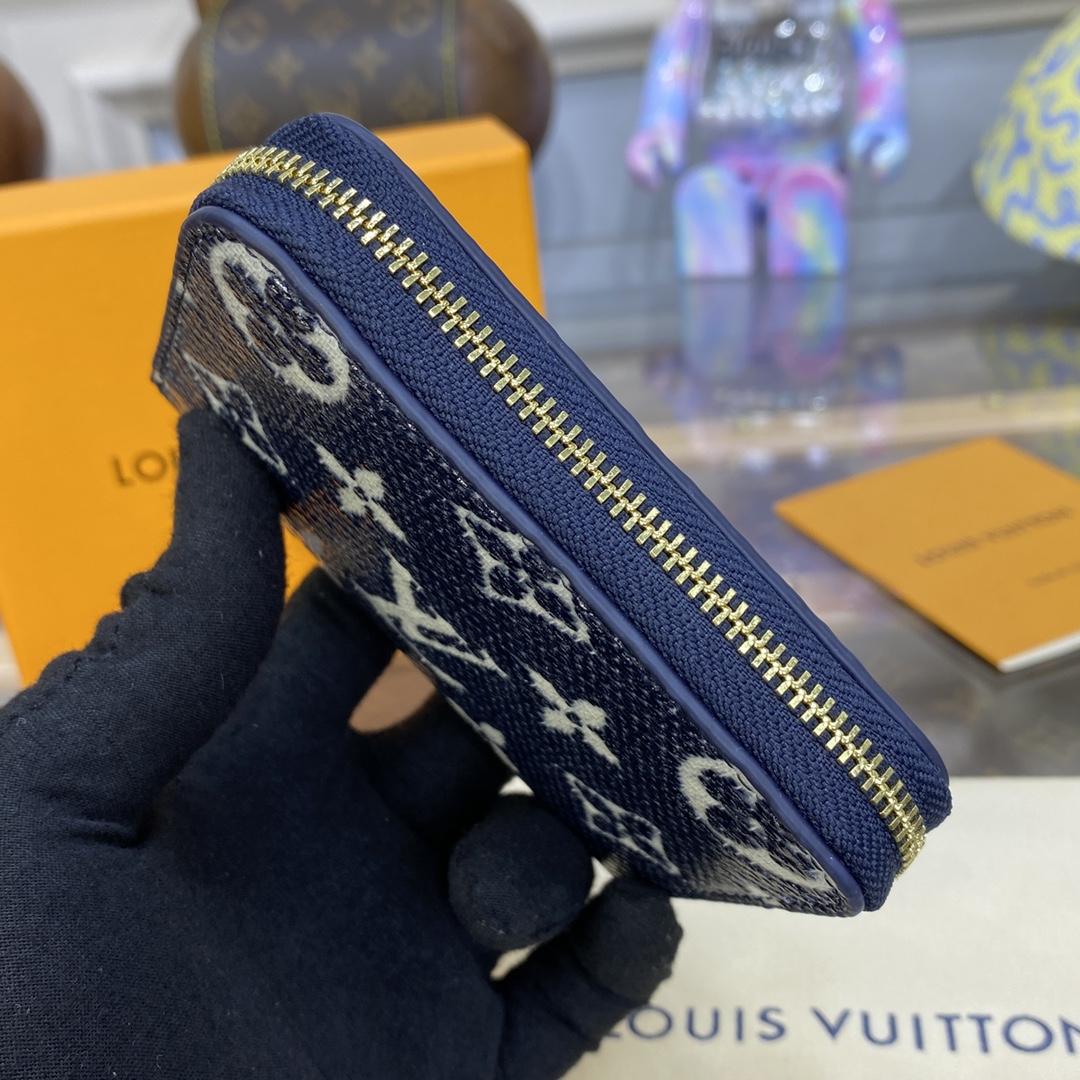 Louis Vuitton Zippy Coin Purse Padlock Python (11x8.5x2cm)   M82483  - PerfectKickZ
