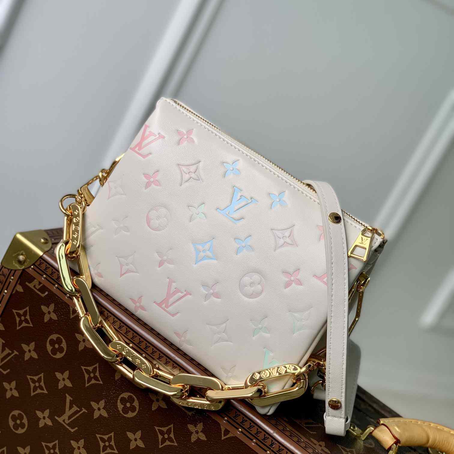 Louis Vuitton Coussin Bag (21-16-7cm)    M22993 - PerfectKickZ