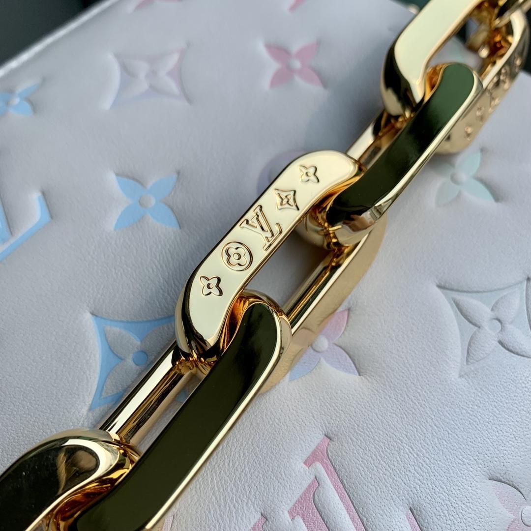 Louis Vuitton Coussin Bag (21-16-7cm)    M22993 - 