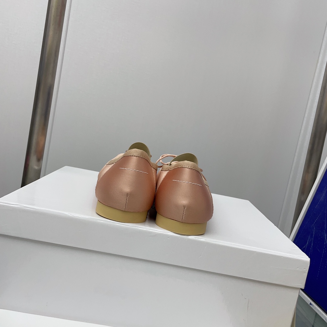 Maison Margiela MM6 Logo-strap Ballerina Shoes - PerfectKickZ