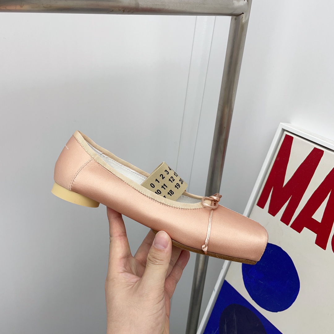 Maison Margiela MM6 Logo-strap Ballerina Shoes - PerfectKickZ
