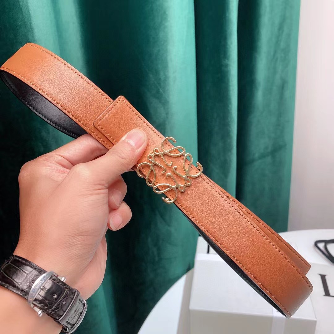 Loewe Women's Natural Anagram Reversible Leather Belt - PerfectKickZ