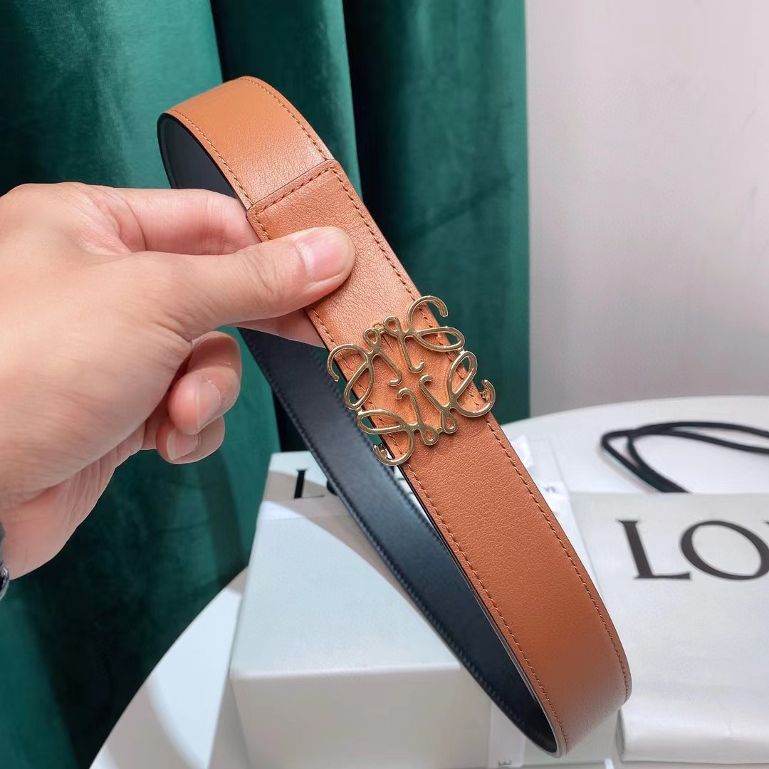 Loewe Women's Natural Anagram Reversible Leather Belt - PerfectKickZ