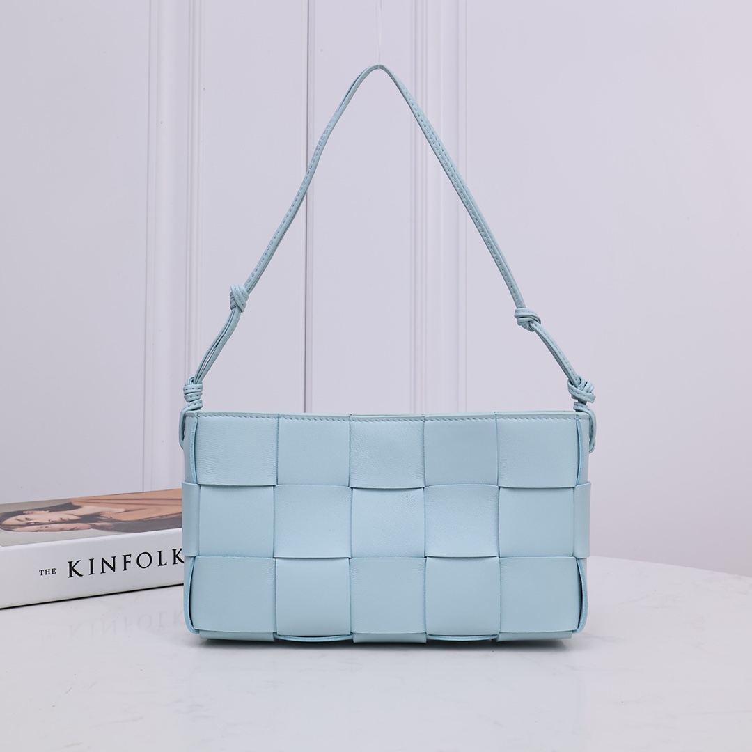 Bottega Veneta Cassette Pouch On Strap - PerfectKickZ