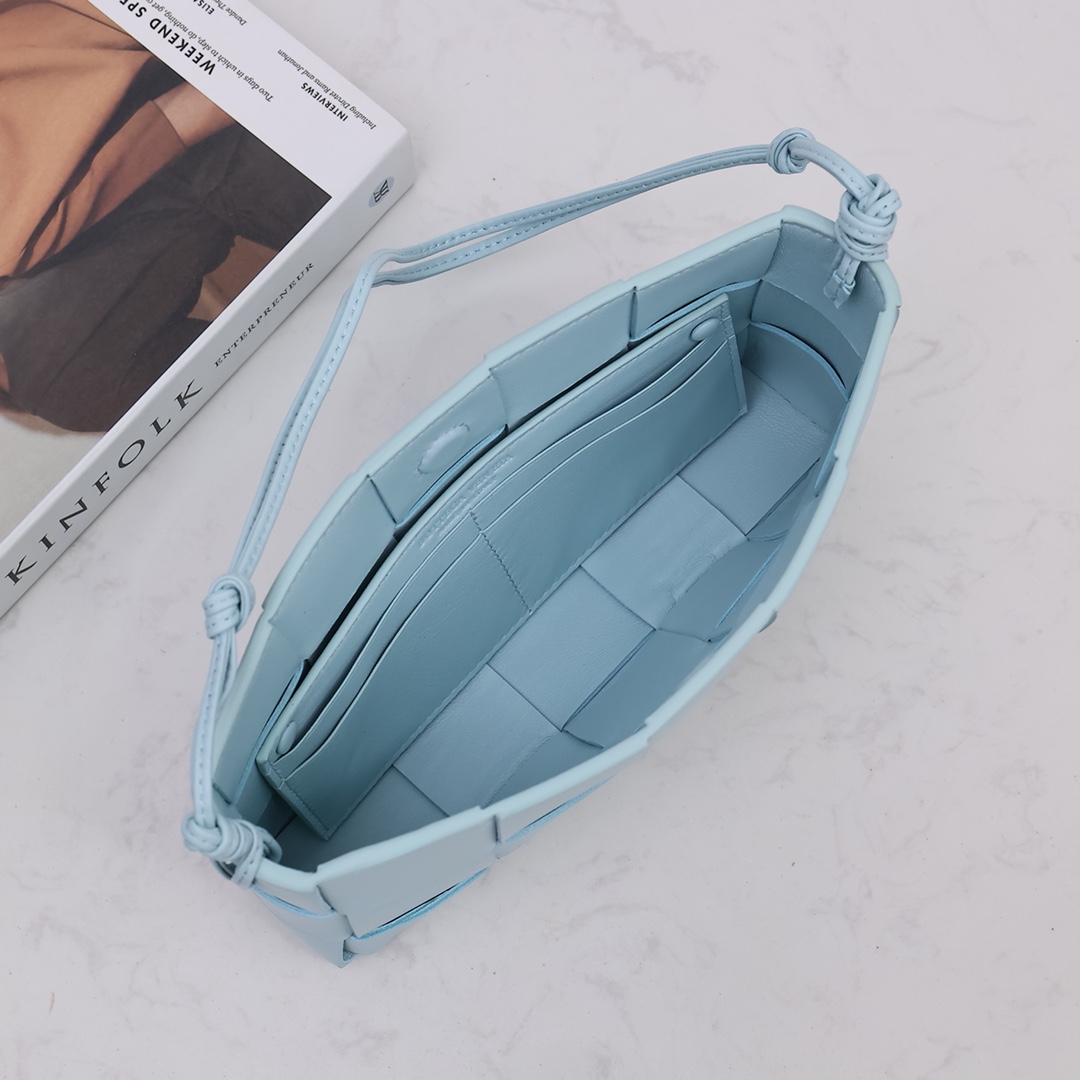 Bottega Veneta Cassette Pouch On Strap - PerfectKickZ