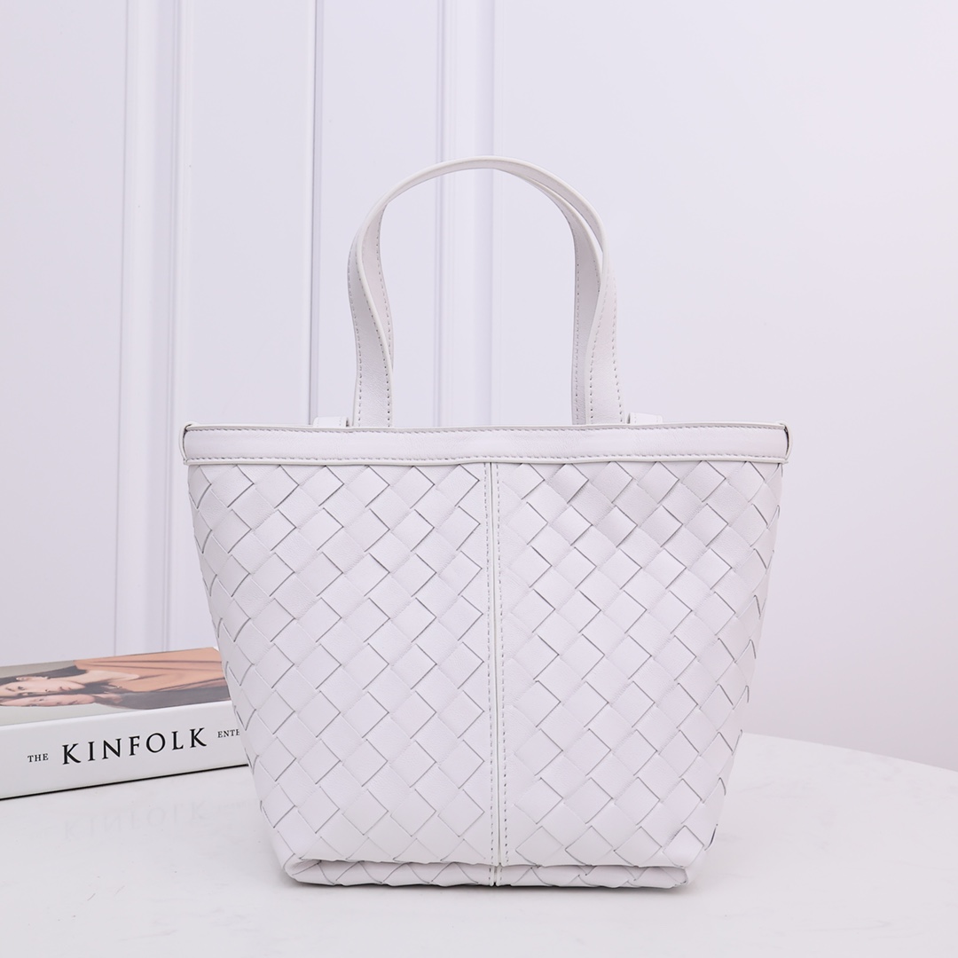 Bottega Veneta Small Flip Flap - PerfectKickZ