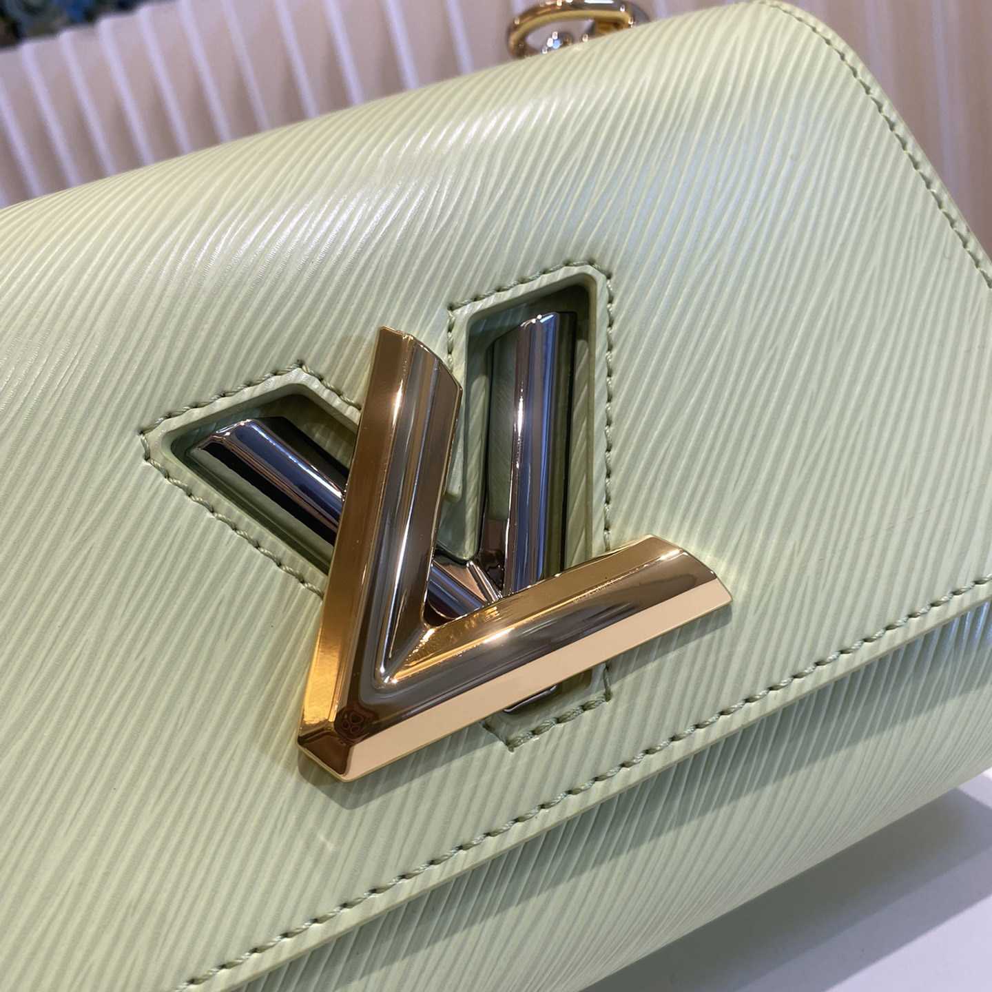 Louis Vuitton Twist PM   M22768 - 