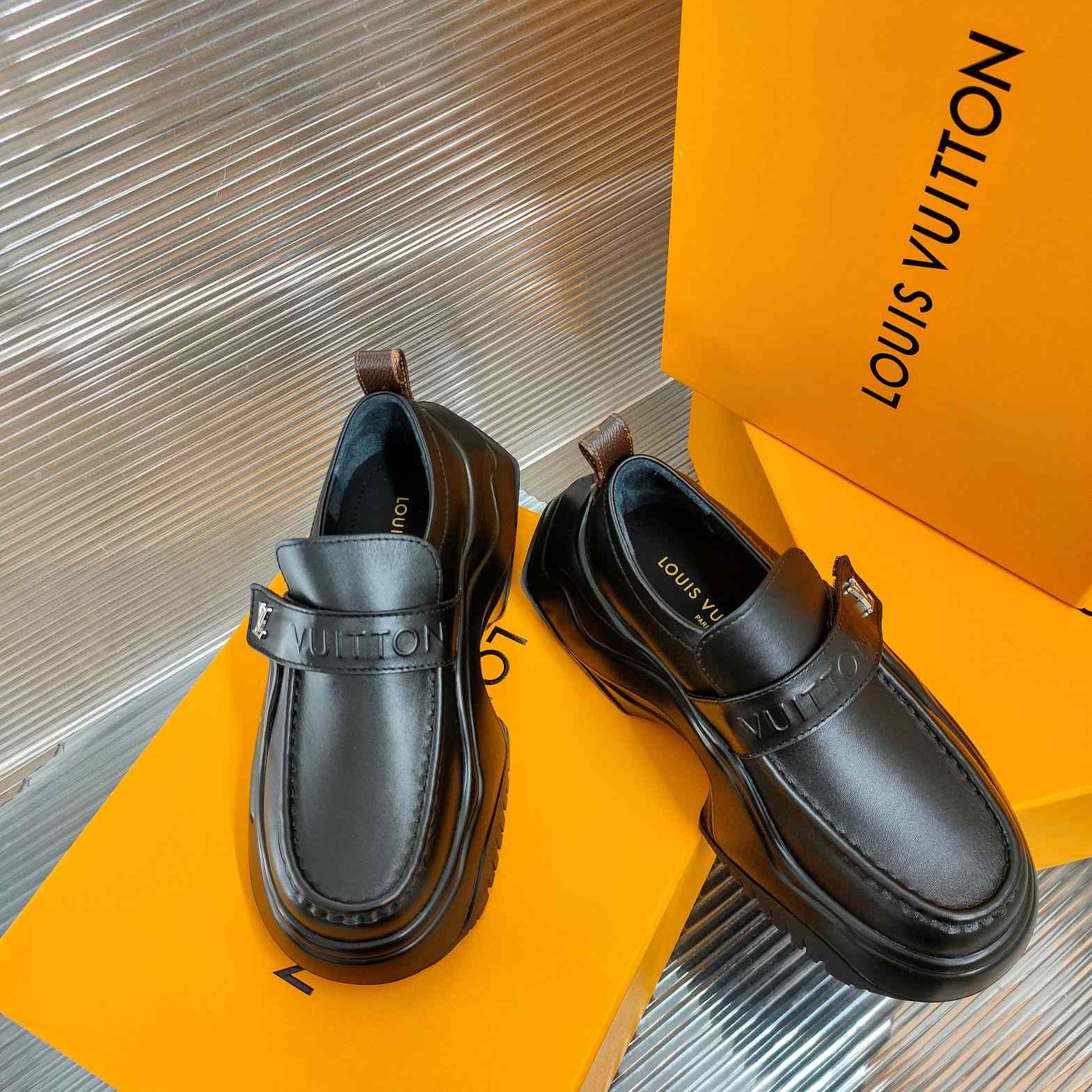 Louis Vuitton LV Archlight 2.0 Platform Loafer  1ABIJQ - PerfectKickZ
