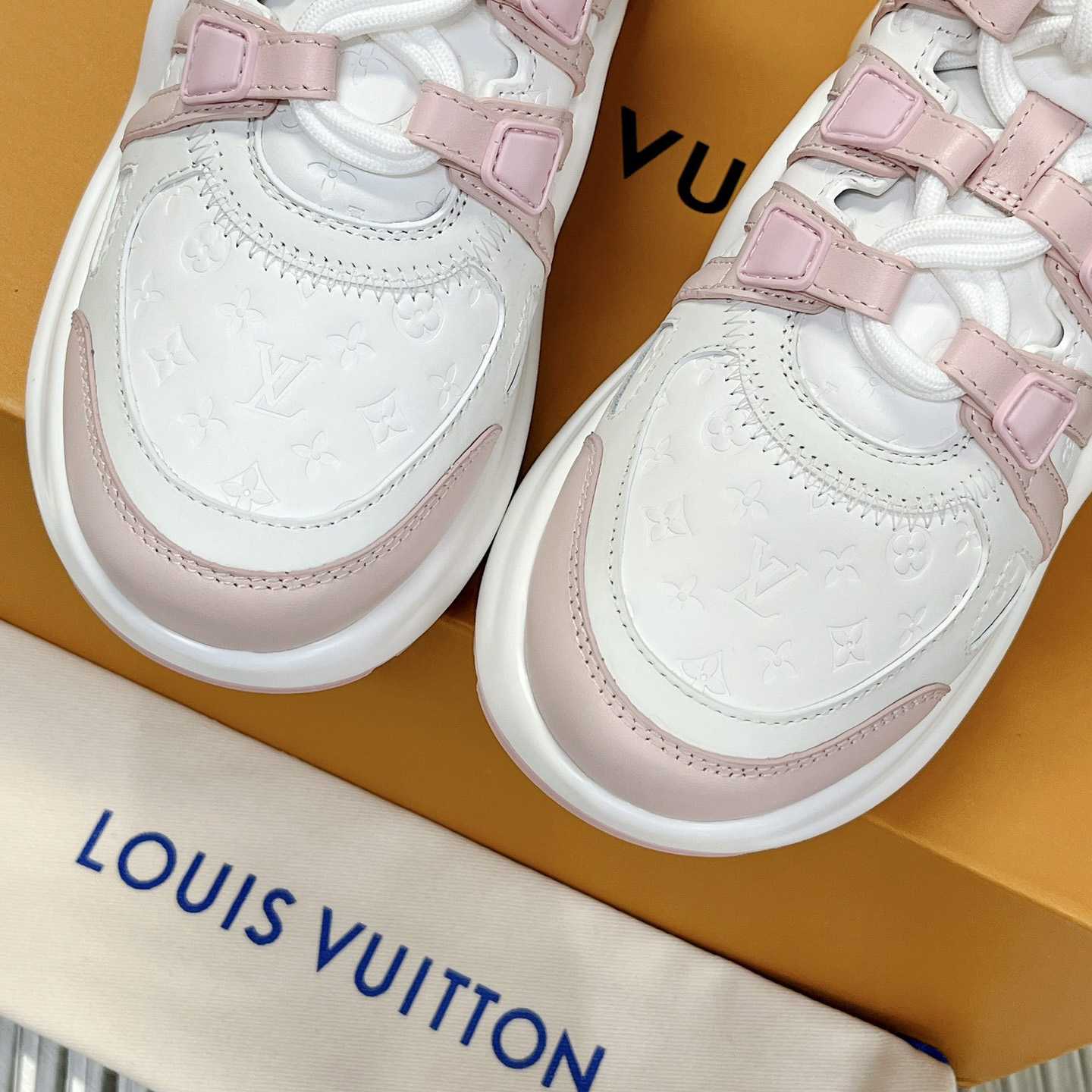 Louis Vuitton LV Archlight Sneaker    - PerfectKickZ