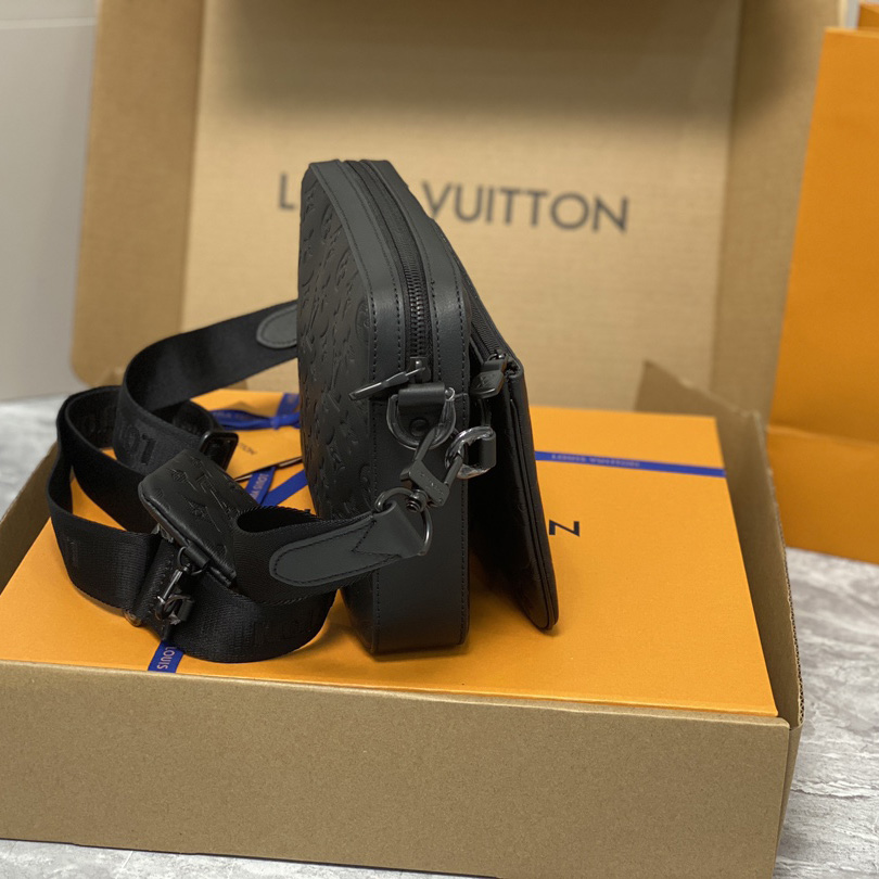 Louis Vuitton Trio Messenger   M46602 - PerfectKickZ
