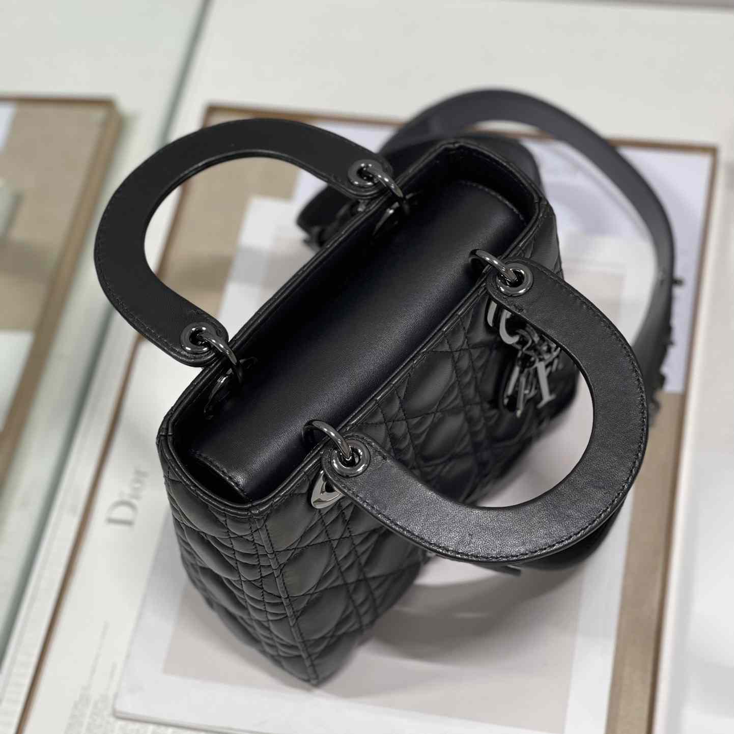 Dior Lady Dior Bag   20cm - PerfectKickZ