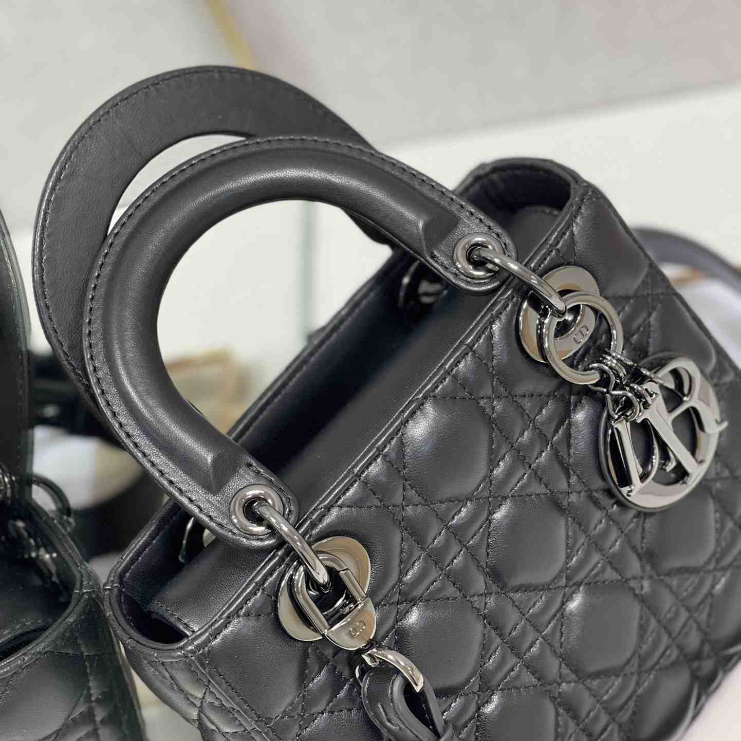 Dior Lady Dior Bag   20cm - PerfectKickZ