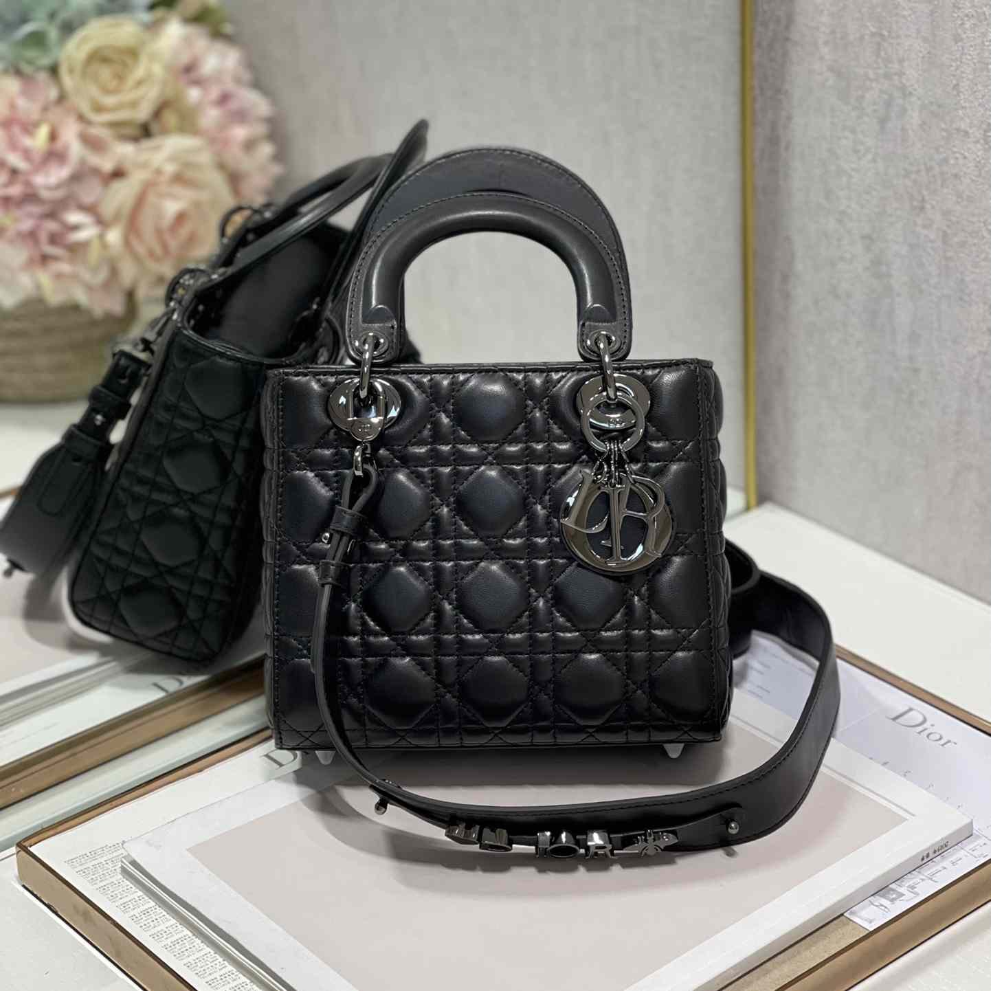 Dior Lady Dior Bag   20cm - PerfectKickZ