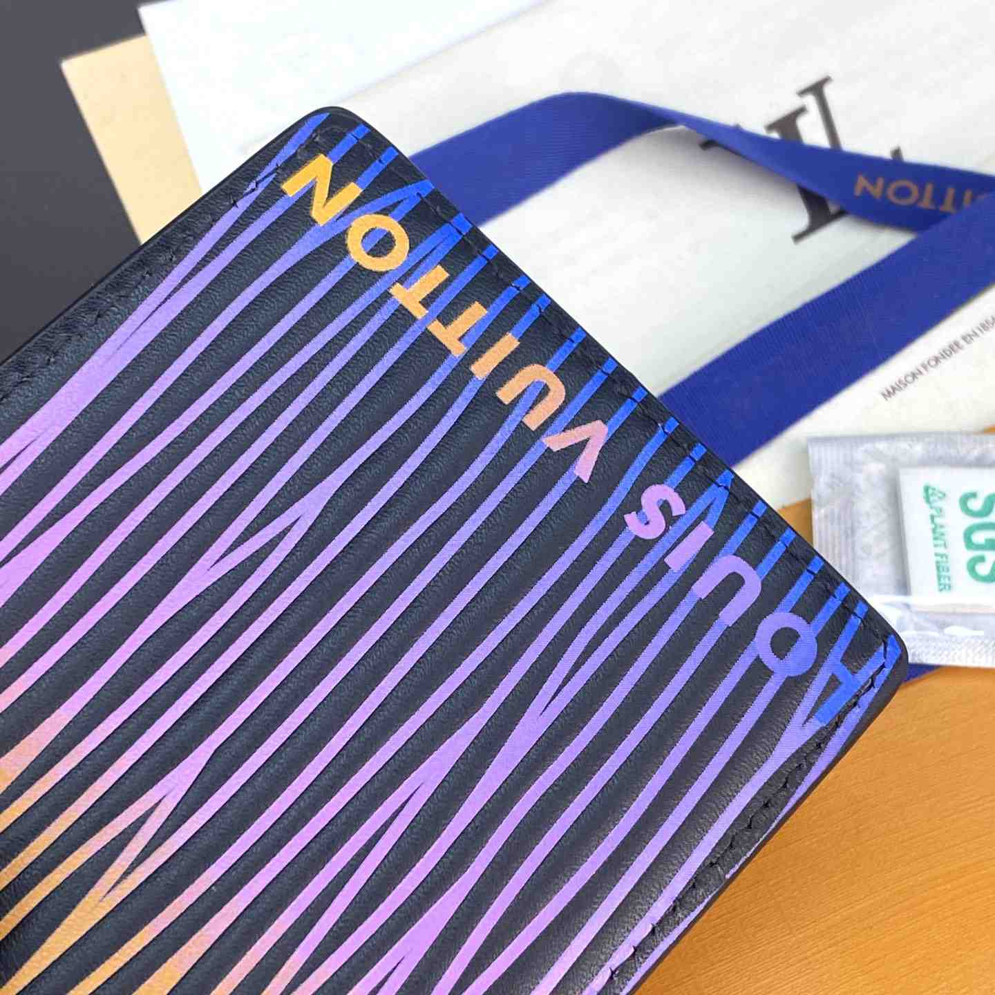 Louis Vuitton Slender Wallet (11 x 8.5 x 2cm)   M82585 - PerfectKickZ