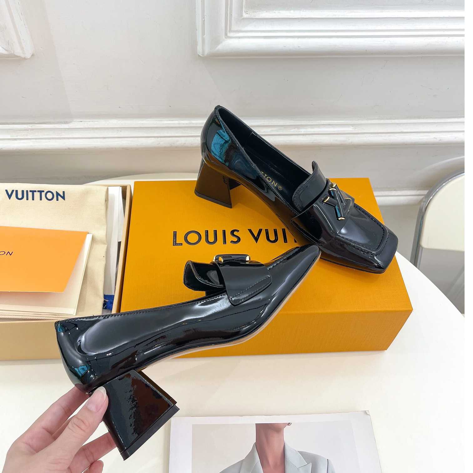 Louis Vuitton Shake Loafer   1ABTL2 - PerfectKickZ