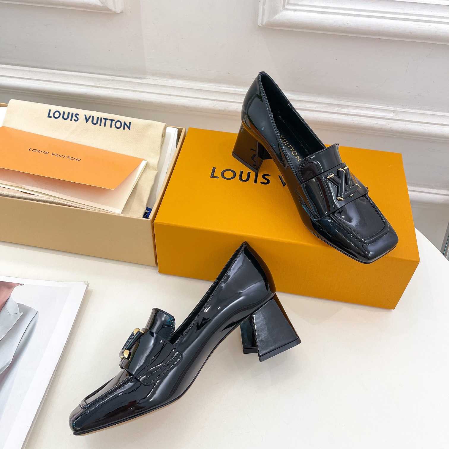 Louis Vuitton Shake Loafer   1ABTL2 - PerfectKickZ