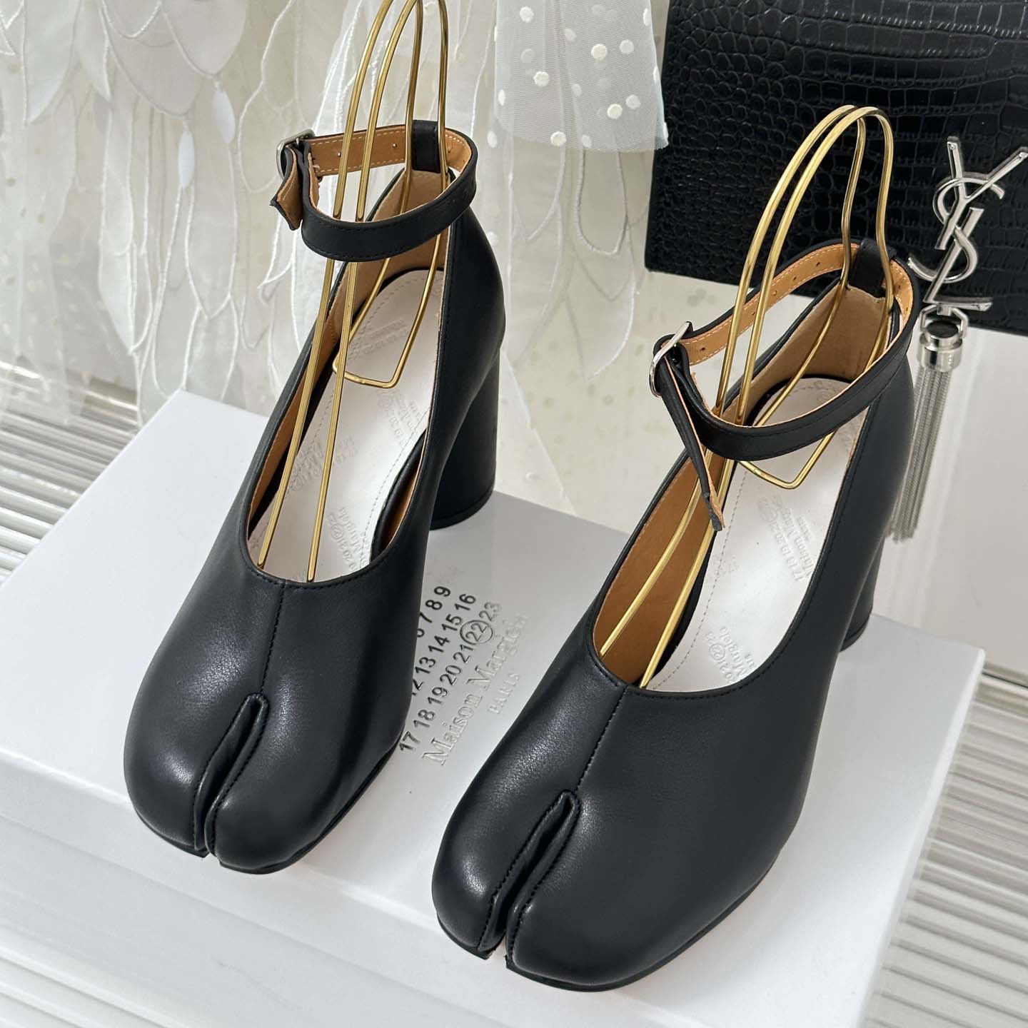 Maison Margiela Tabi Ankle-strap Pumps - PerfectKickZ