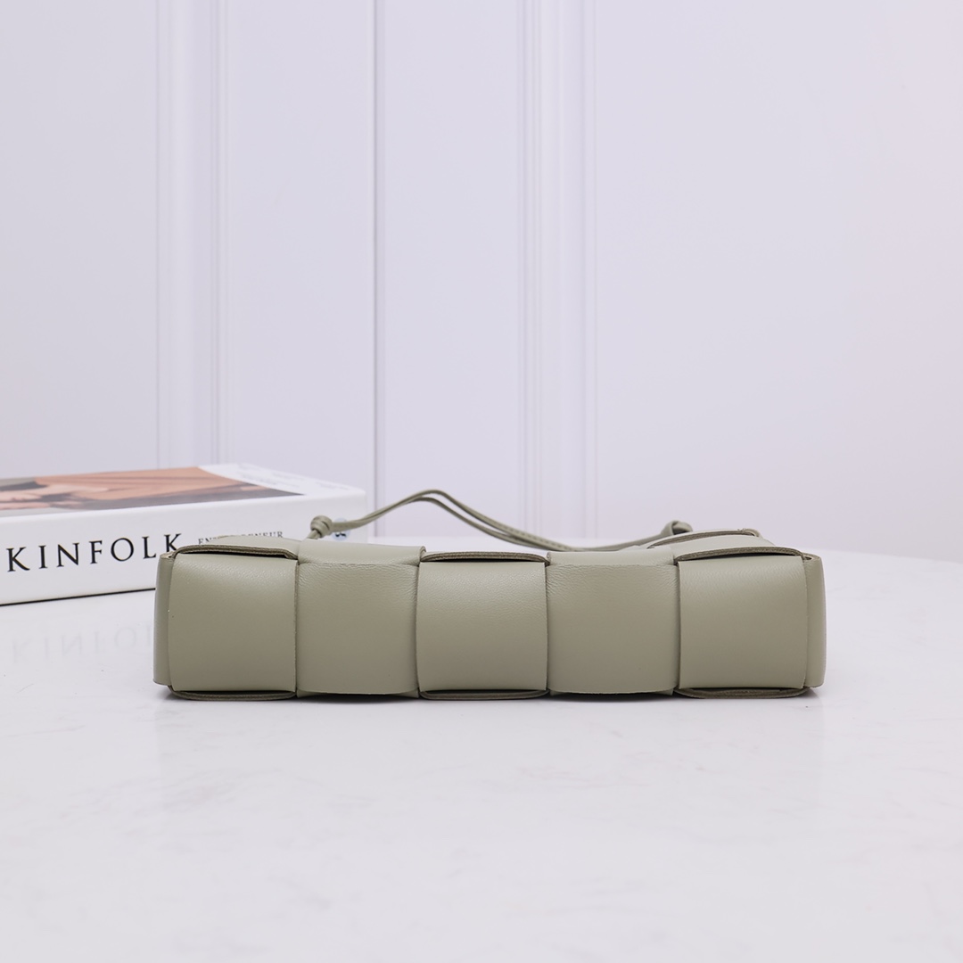 Bottega Veneta Cassette Pouch On Strap - PerfectKickZ