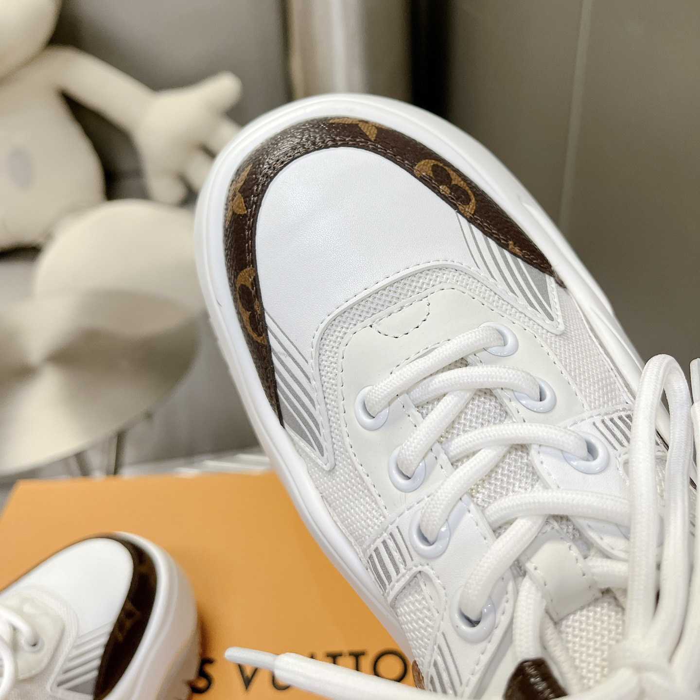 Louis Vuitton LV Archlight 2.0 Platform Sneaker    1ABIHJ - PerfectKickZ