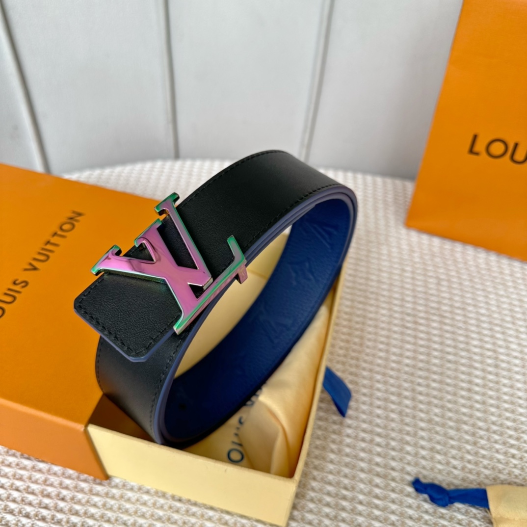 Louis Vuitton LV Initials 40mm Reversible Belt   M8260U - PerfectKickZ