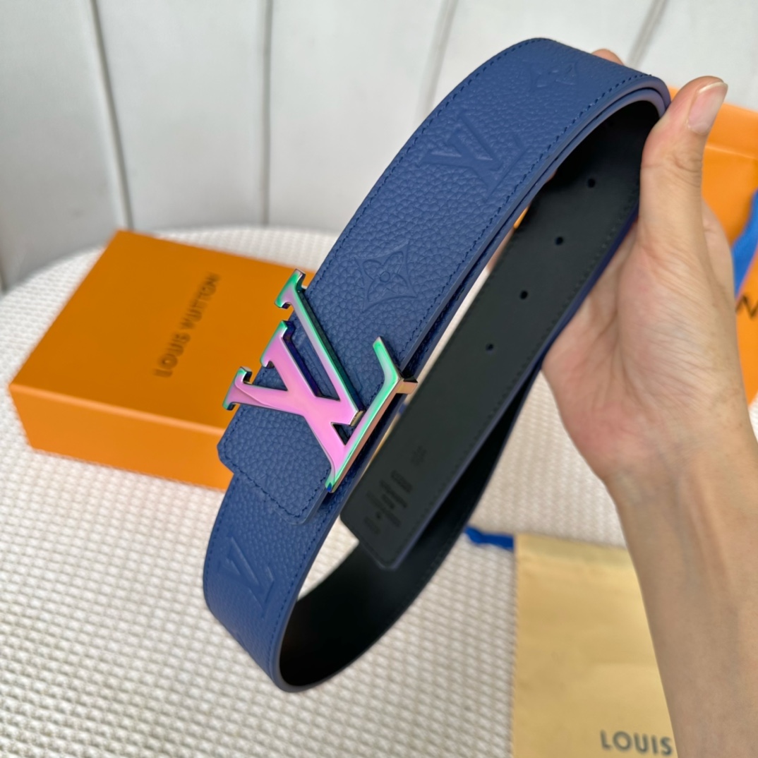 Louis Vuitton LV Initials 40mm Reversible Belt   M8260U - PerfectKickZ