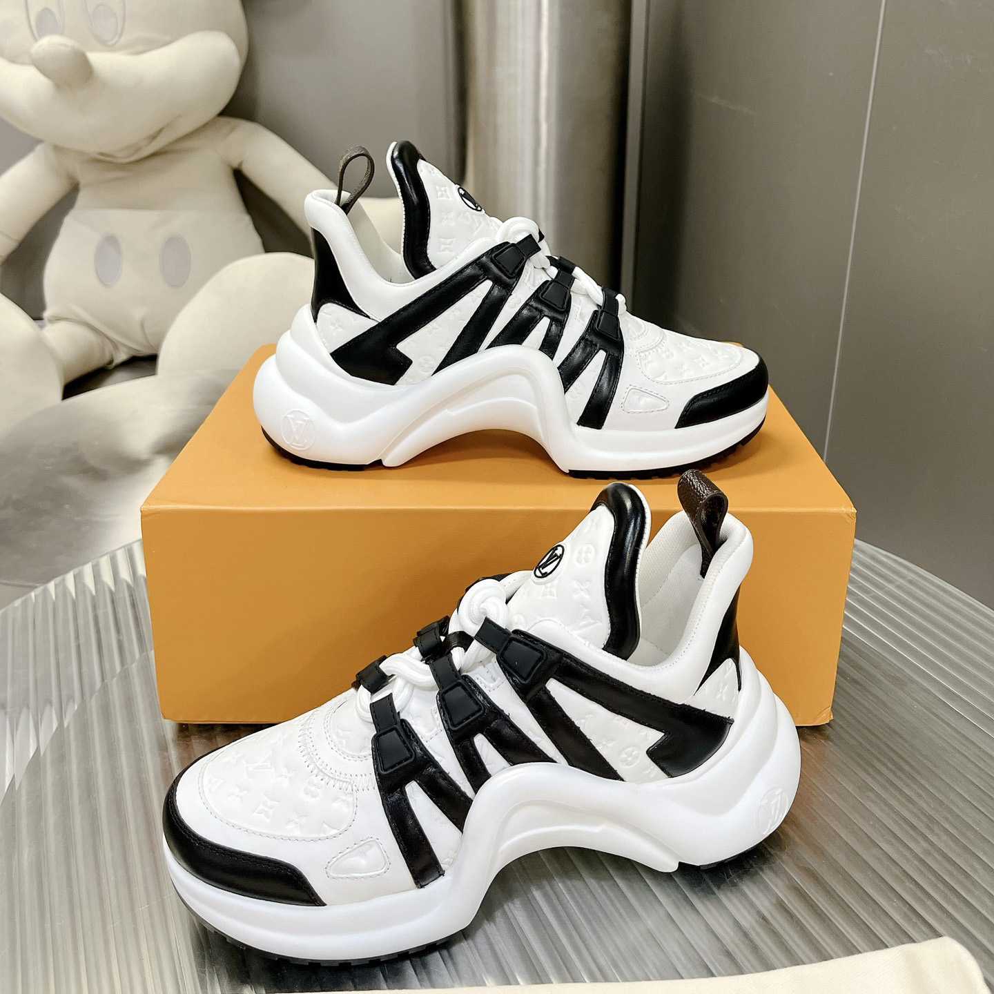 Louis Vuitton LV Archlight Sneaker    - PerfectKickZ