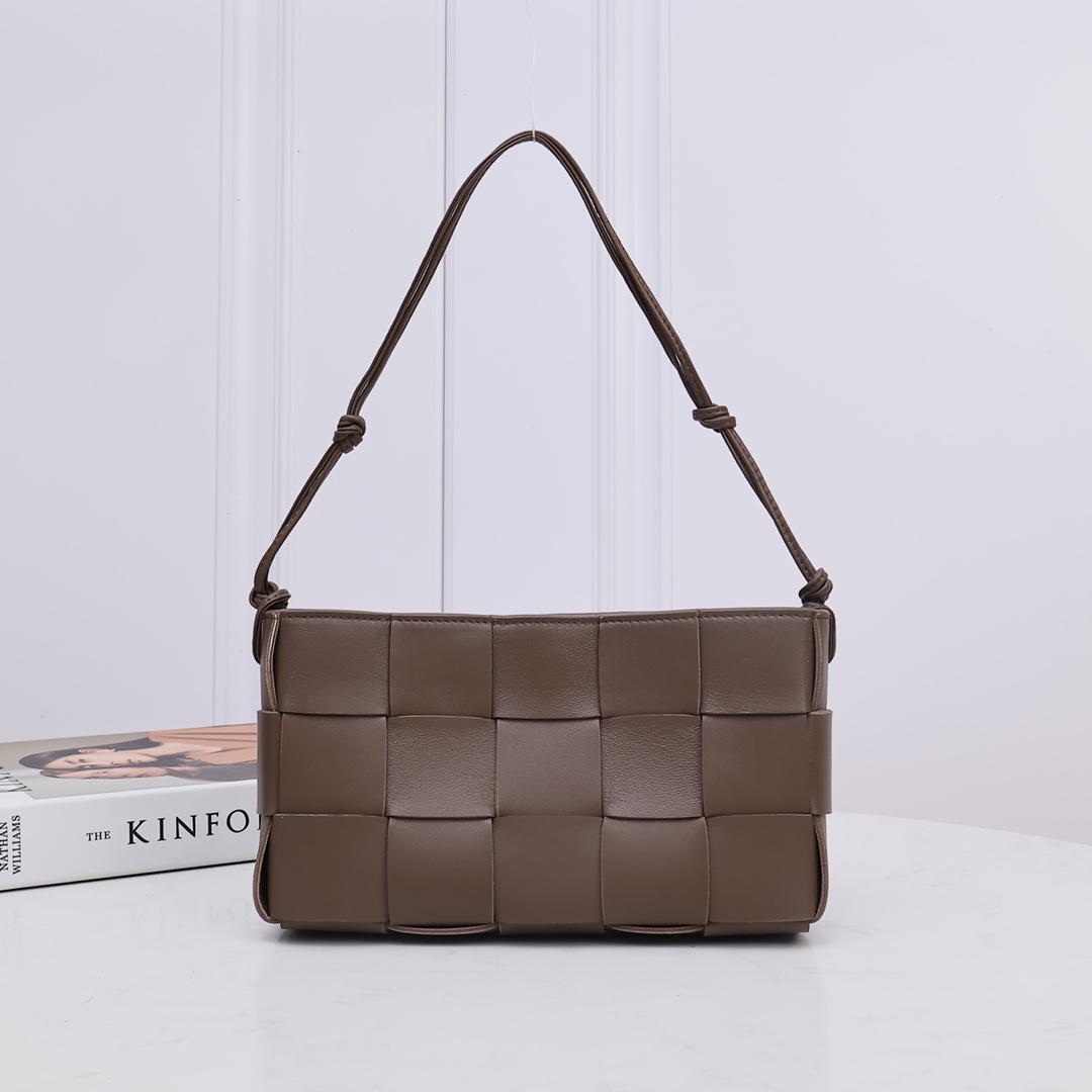 Bottega Veneta Cassette Pouch On Strap - PerfectKickZ