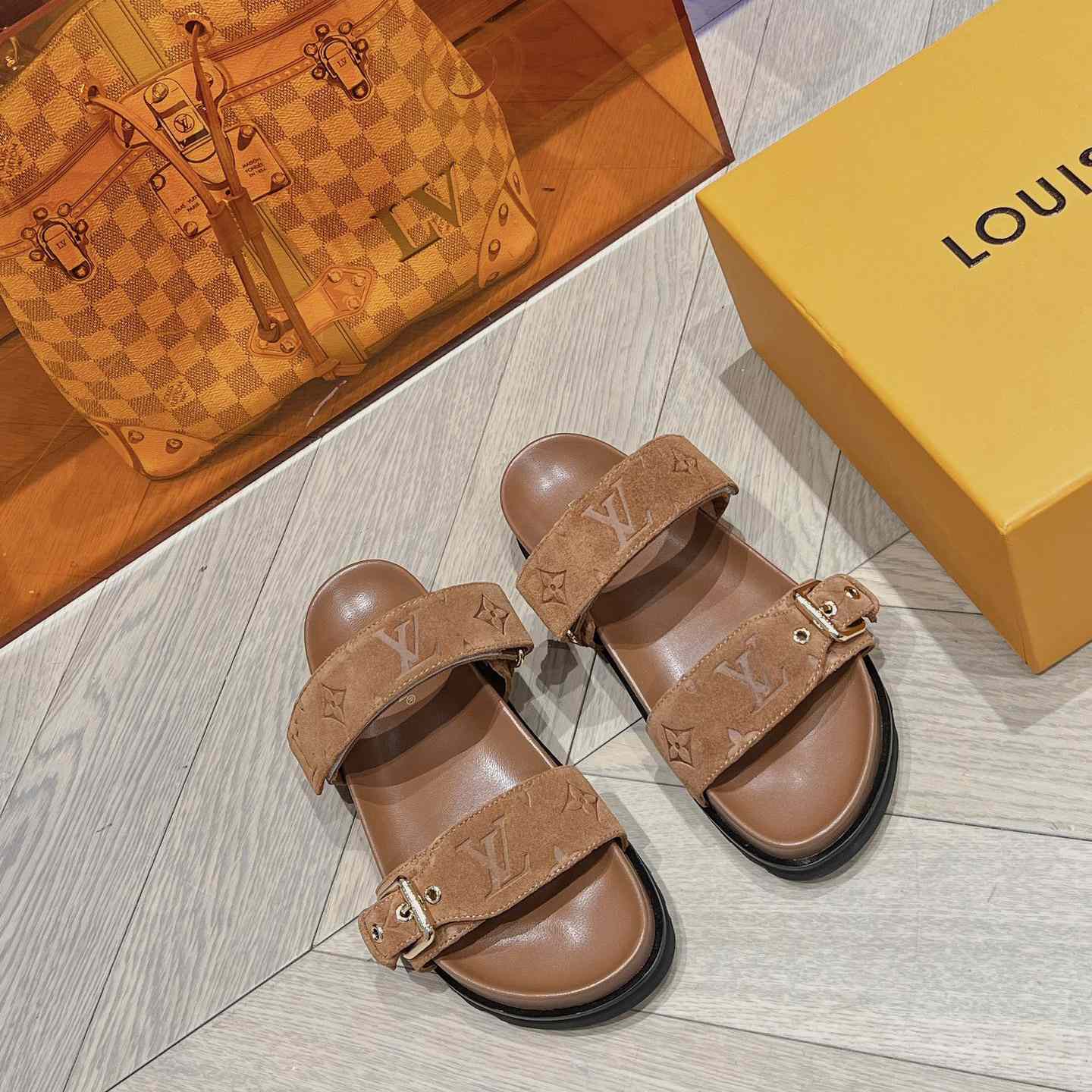 Louis Vuitton Bom Dia Flat Comfort Mule    1ABOY4 - PerfectKickZ