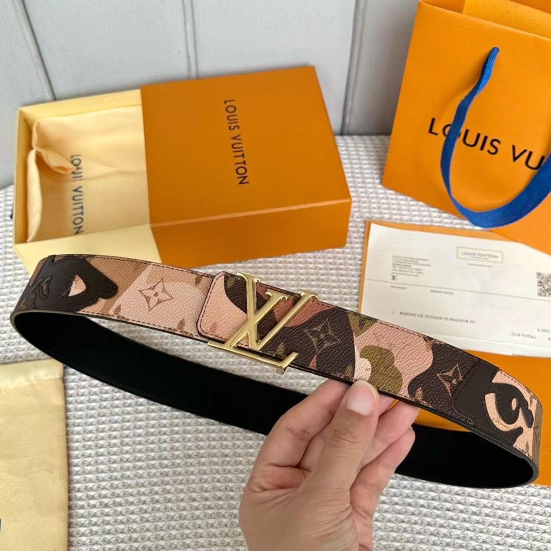 Louis Vuitton LV Initials 40mm Reversible Belt - PerfectKickZ