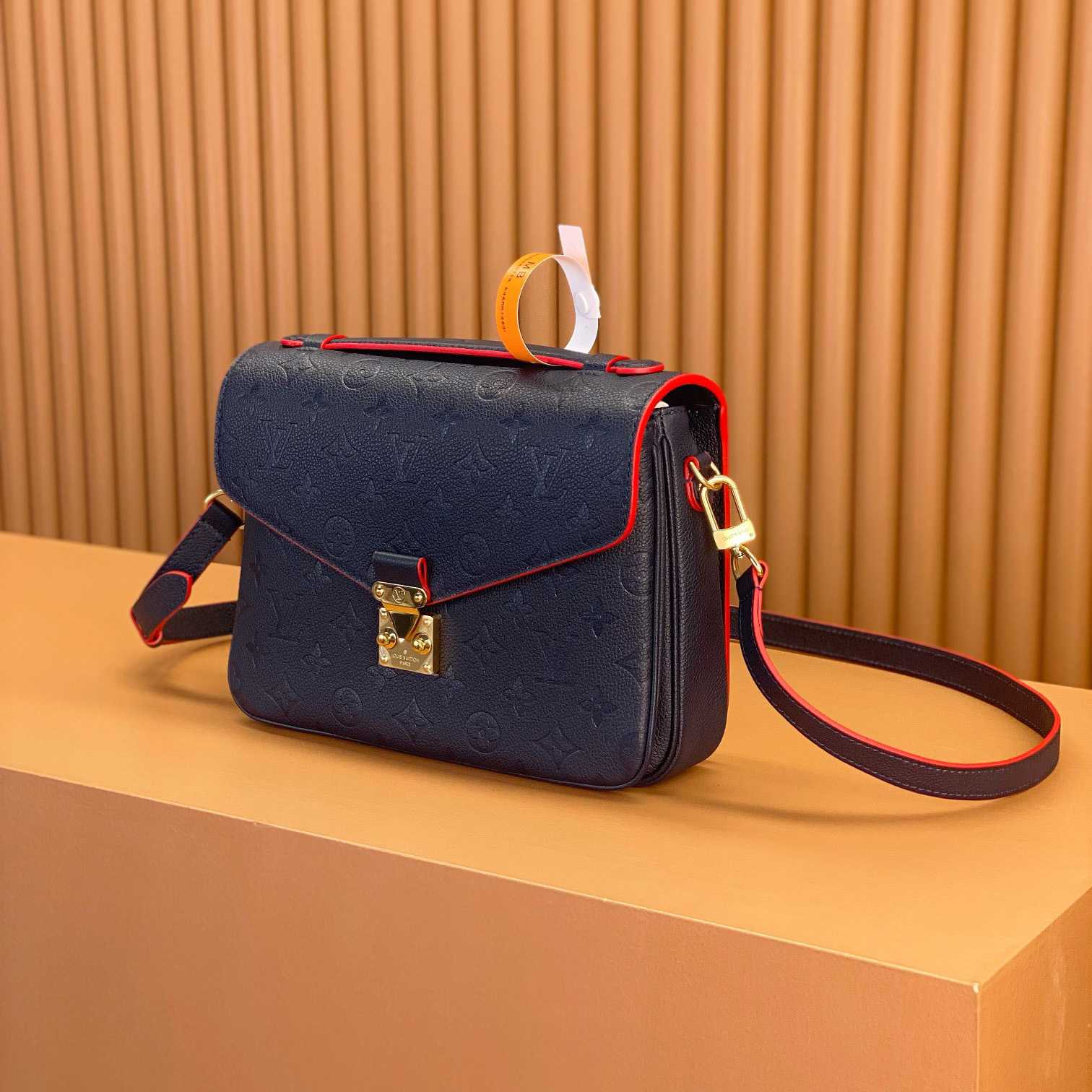 Louis Vuitton Pochette Métis (25*19*7cm)   M44071 - PerfectKickZ