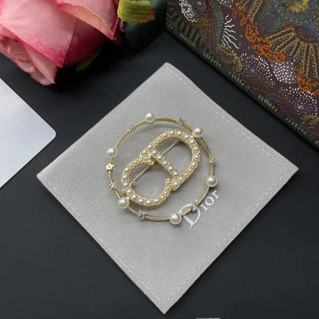 Dior Crystal Pearl Clair D Lune Brooch Gold - PerfectKickZ