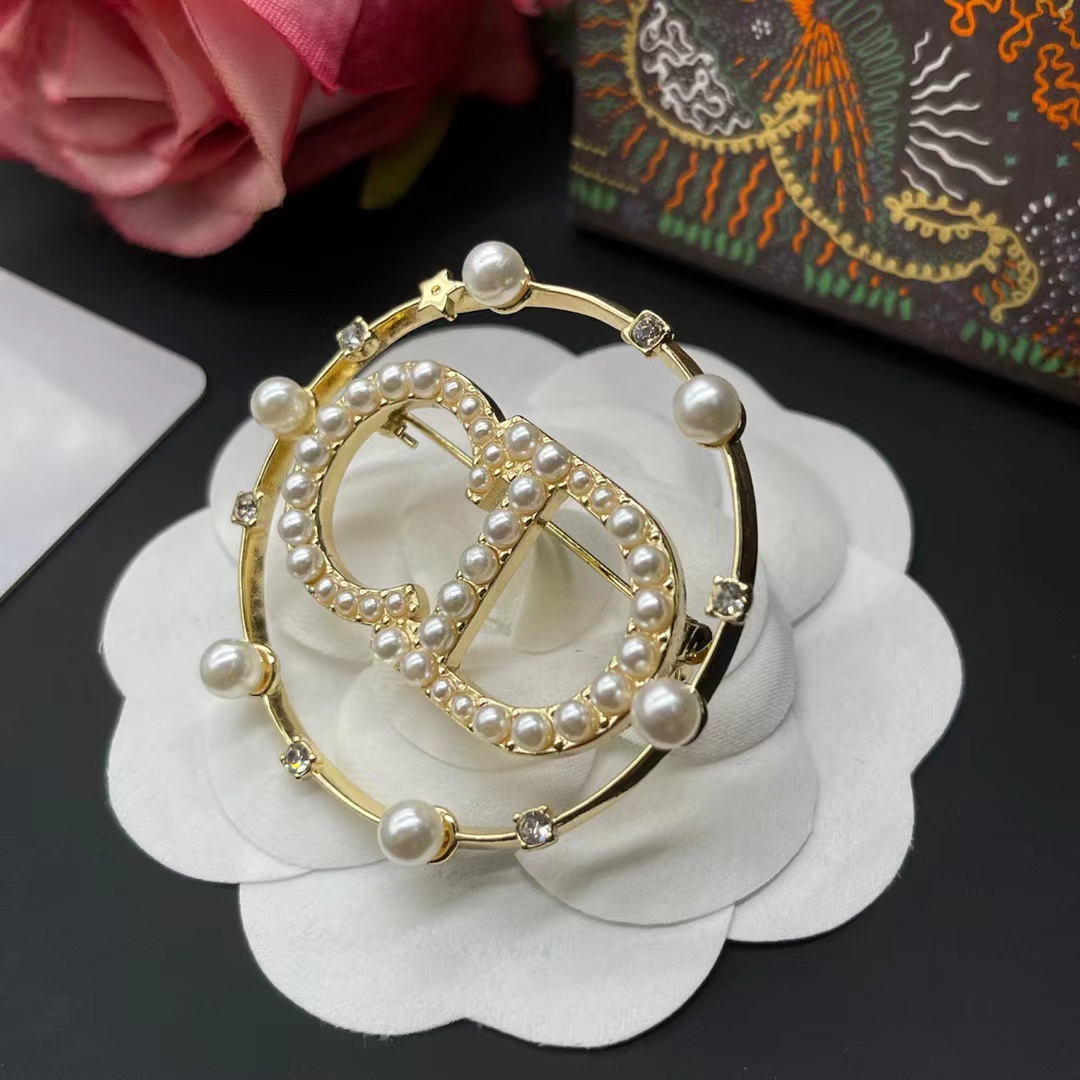 Dior Crystal Pearl Clair D Lune Brooch Gold - PerfectKickZ