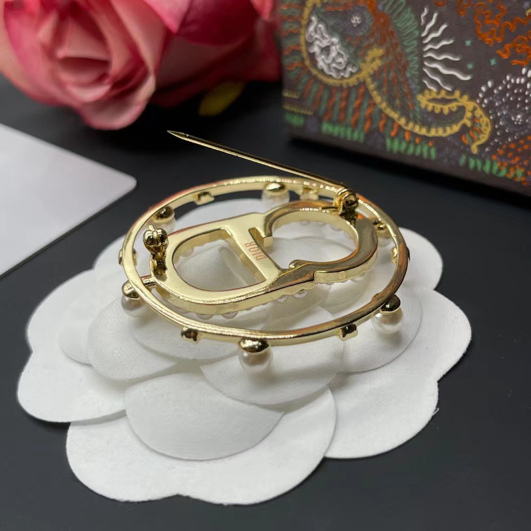 Dior Crystal Pearl Clair D Lune Brooch Gold - PerfectKickZ