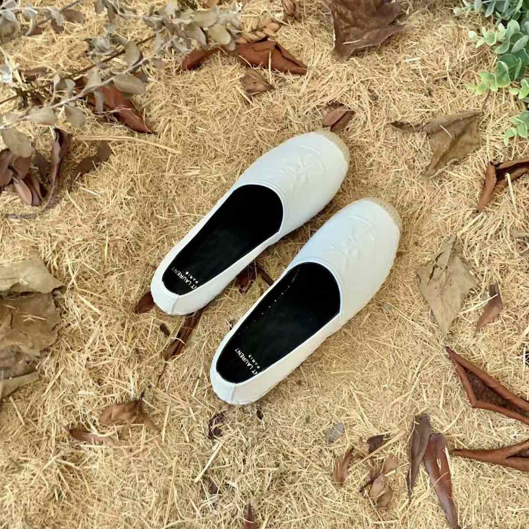 Saint Laurent Cassandre Espadrilles In Lambskin - 