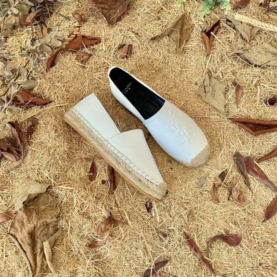 Saint Laurent Cassandre Espadrilles In Lambskin - 