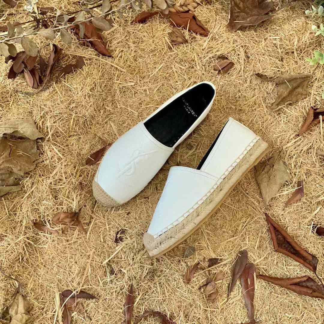 Saint Laurent Cassandre Espadrilles In Lambskin - 