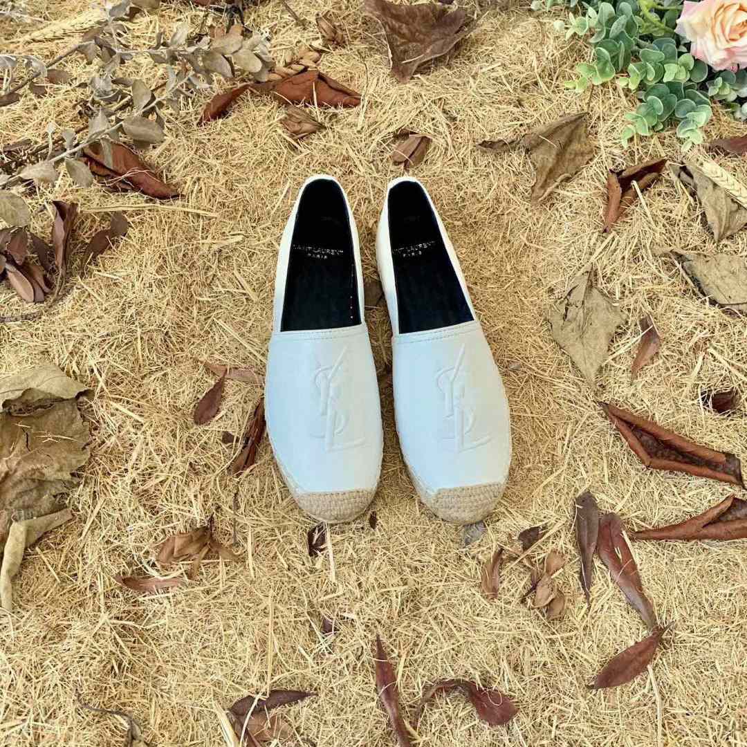 Saint Laurent Cassandre Espadrilles In Lambskin - 