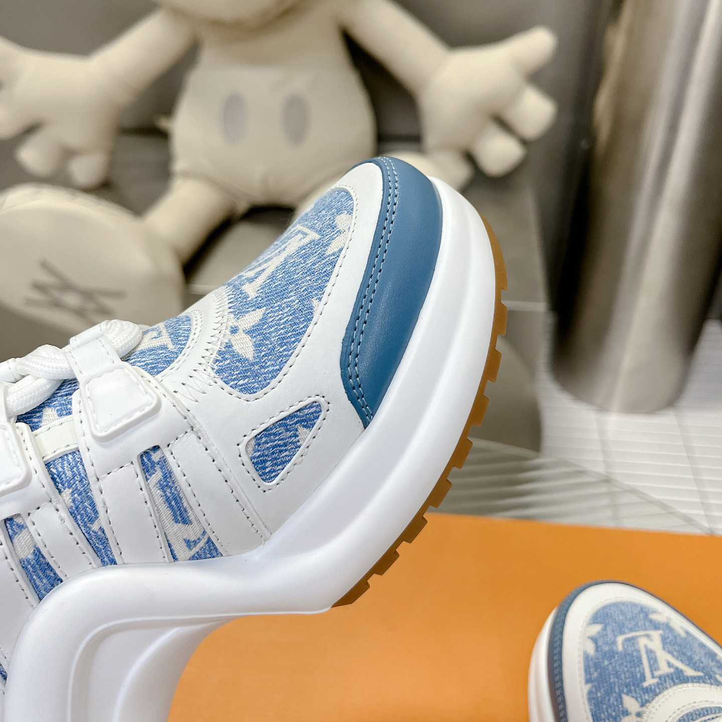 Louis Vuitton LV Archlight Sneaker     1AB30T - PerfectKickZ