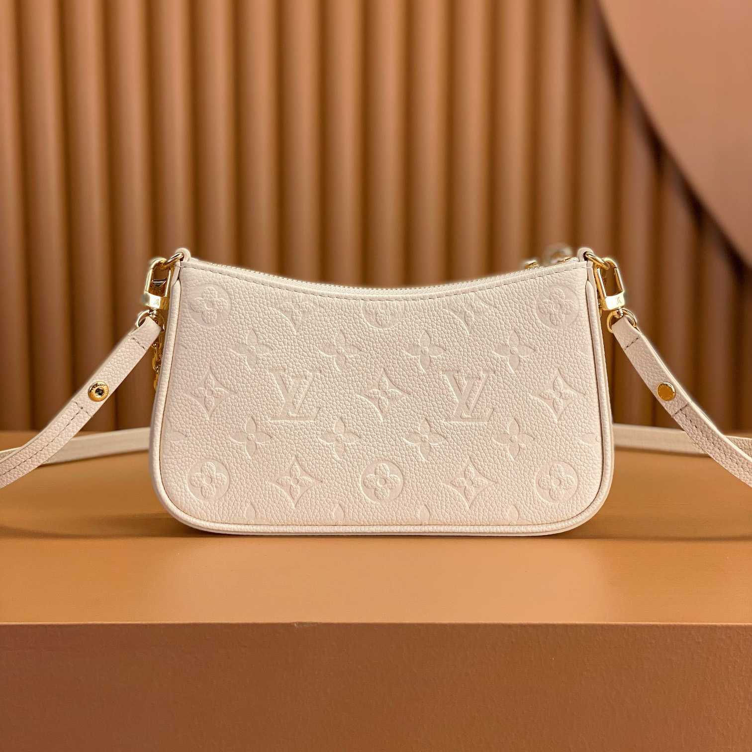 Louis Vuitton Easy Pouch On Strap  (19-11.5-3cm) M81066 - PerfectKickZ