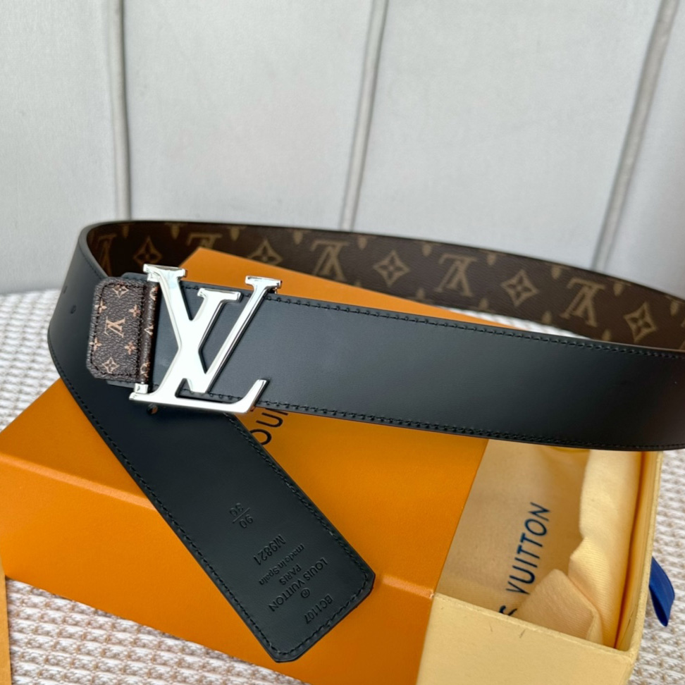 Louis Vuitton LV Tag 40MM Reversible Belt     M0686Q - PerfectKickZ