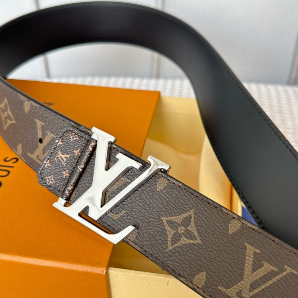 Louis Vuitton LV Tag 40MM Reversible Belt     M0686Q - PerfectKickZ