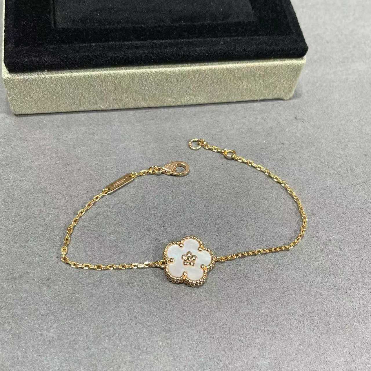 Van Cleef & Arpels Bracelet - PerfectKickZ