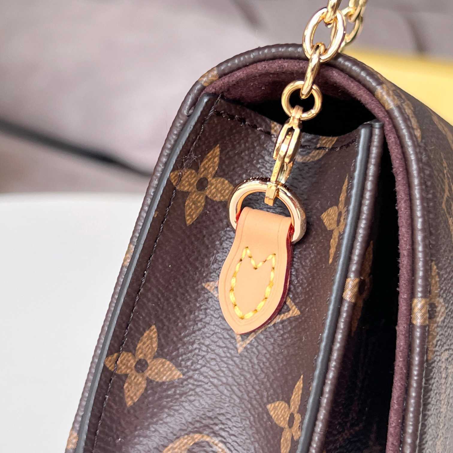 Louis Vuitton Wallet On Chain Lily (20.7 x 10.2 x 3.5cm)   M82509 - PerfectKickZ